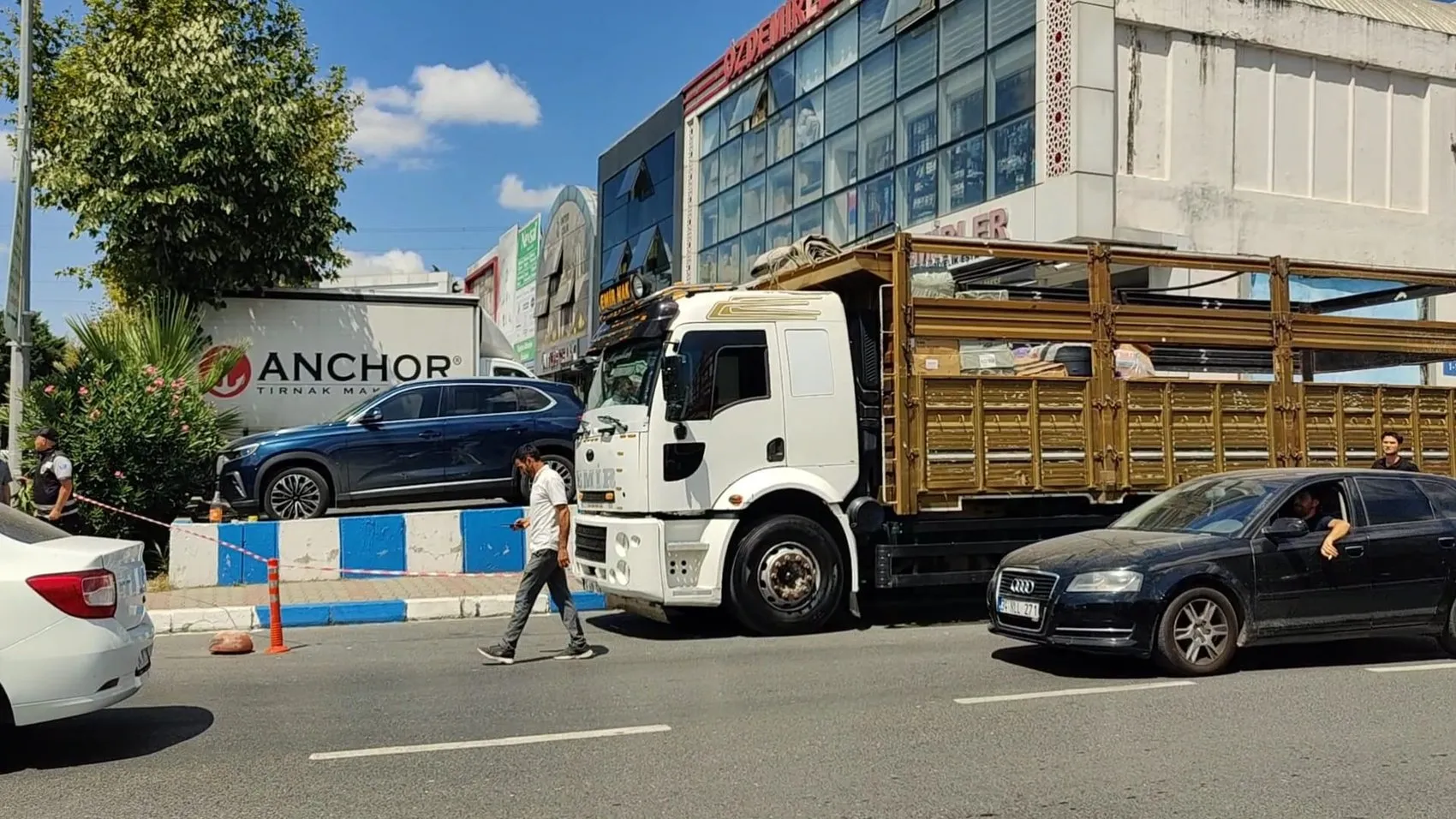 Bağcılar’da kamyonda şüpheli ölüm