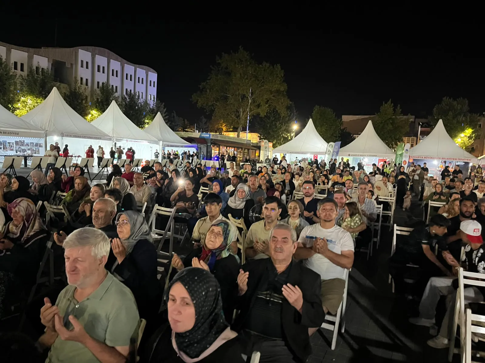 Sakarya 17 Ağustos depreminin yıl dönümünde kayıplarını andı