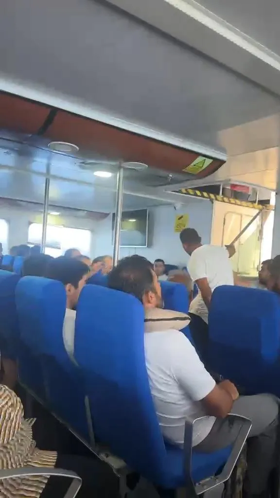 Girne açıklarında dehşet anları: Batmakta olan gemideki yolcuların son çığlıkları kamerada