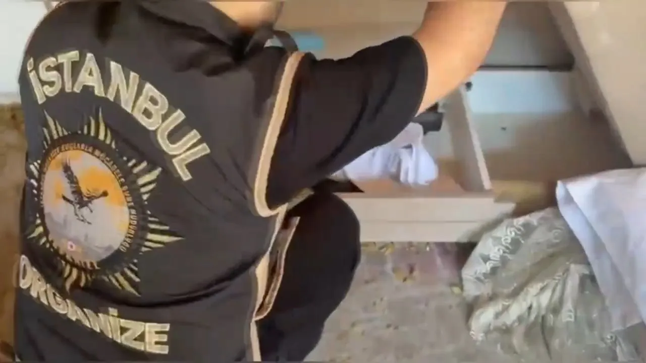 Polis iki örgüte aynı anda çöktü 5 kişi gözaltında