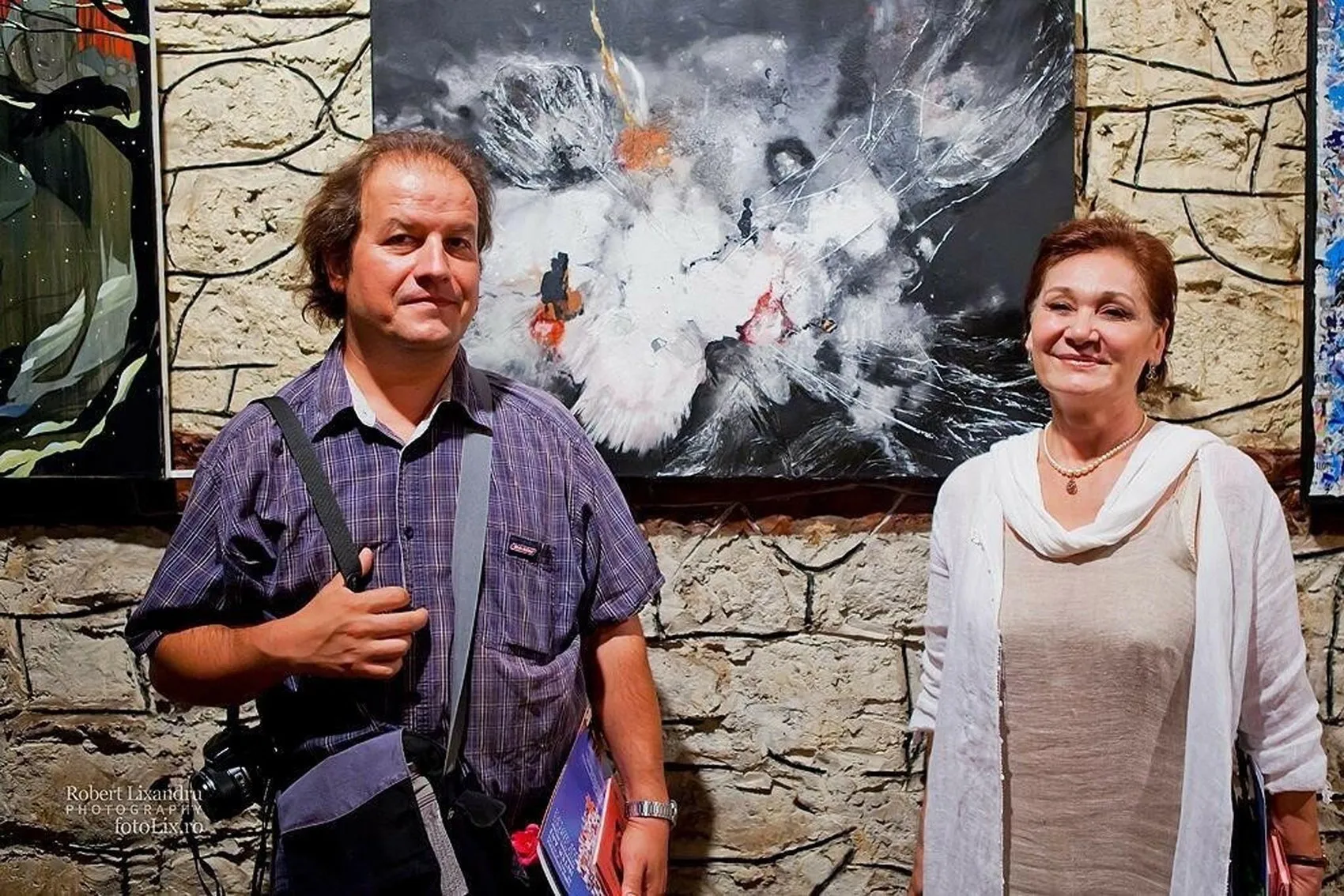 Emekli öğretmenin bahçesi sanat eserlerine dönüştü