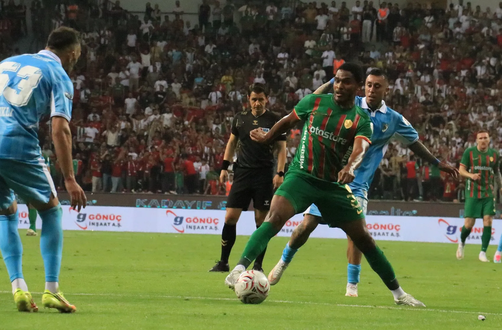 Amedspor ve Erzurumspor karşılaşmasından kareler