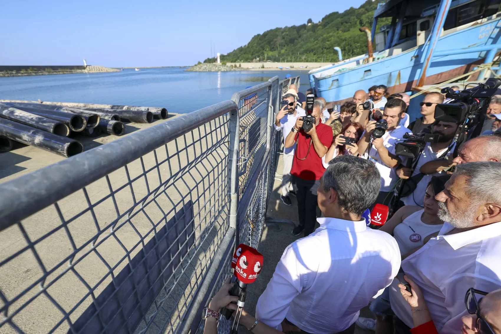 Özgür Özel Rize'de kafes balıkçılığına karşı çıktı