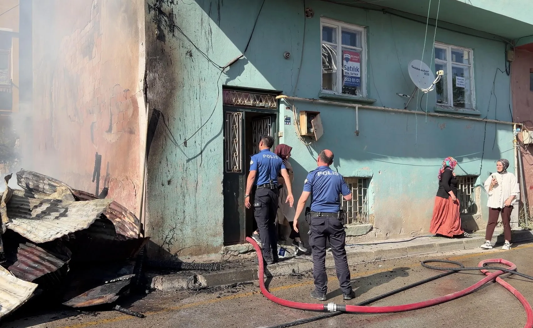 Erzurum'da garaj yangını paniği