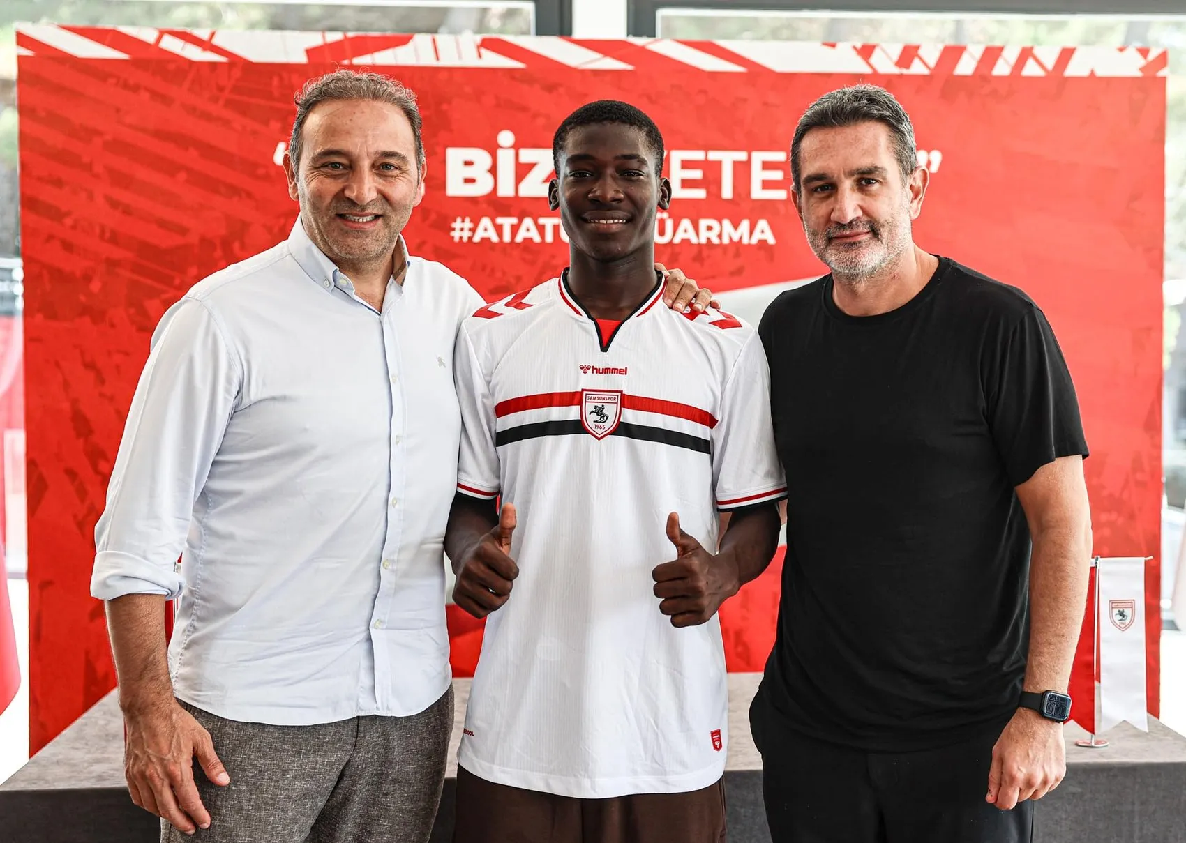 Samsunspor orta saha rotasyonunu genç bir yetenekle güçlendirdi