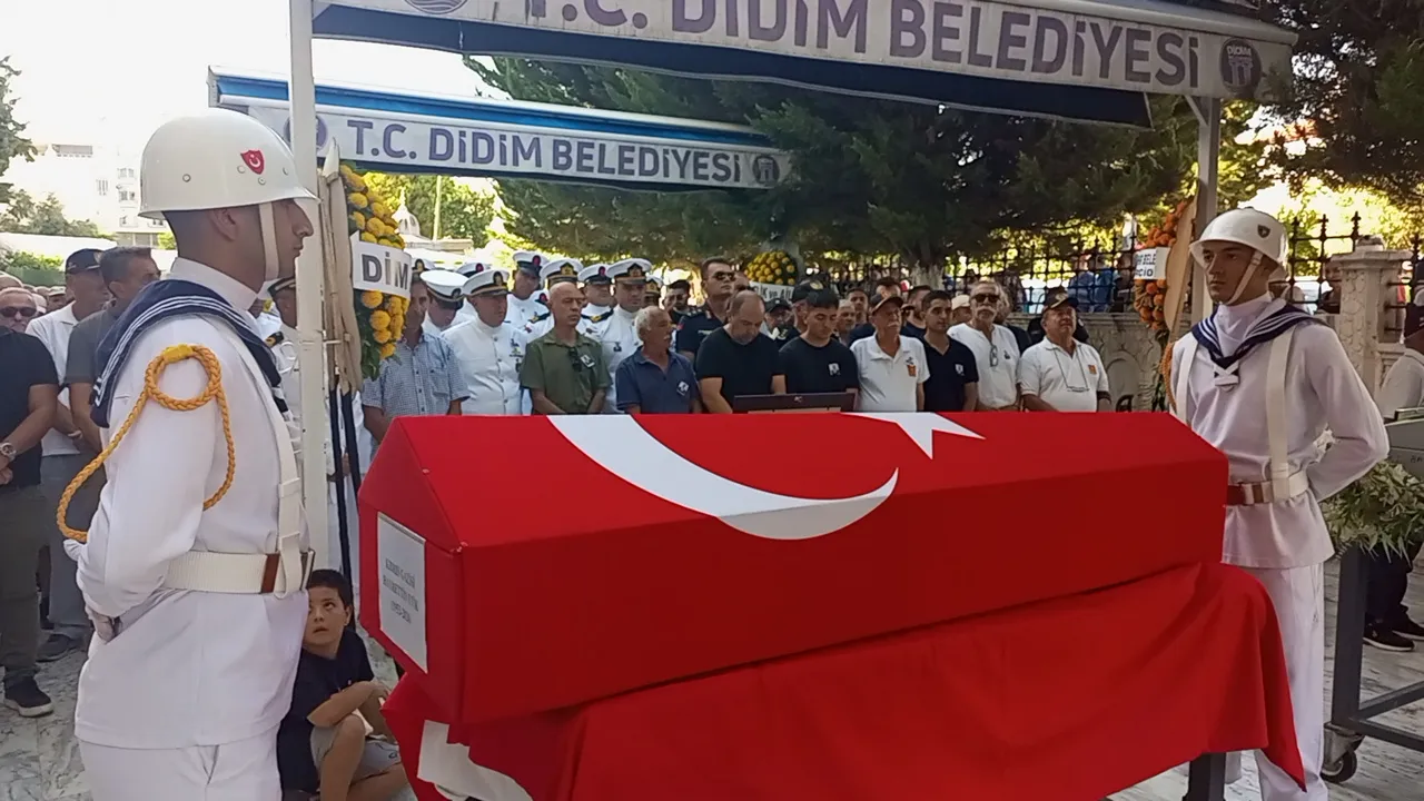 Didim Kıbrıs Gazisi Hayrettin Etik’e veda etti