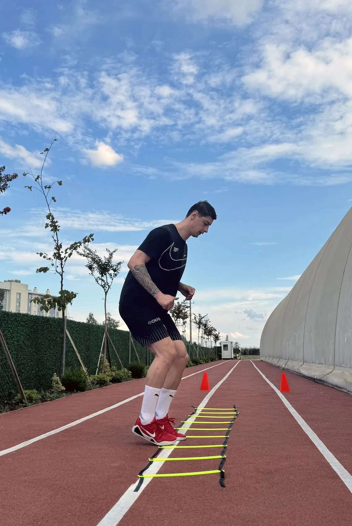 Profesyonel basketbolcular sezon öncesi İzmir’de bir araya geldi