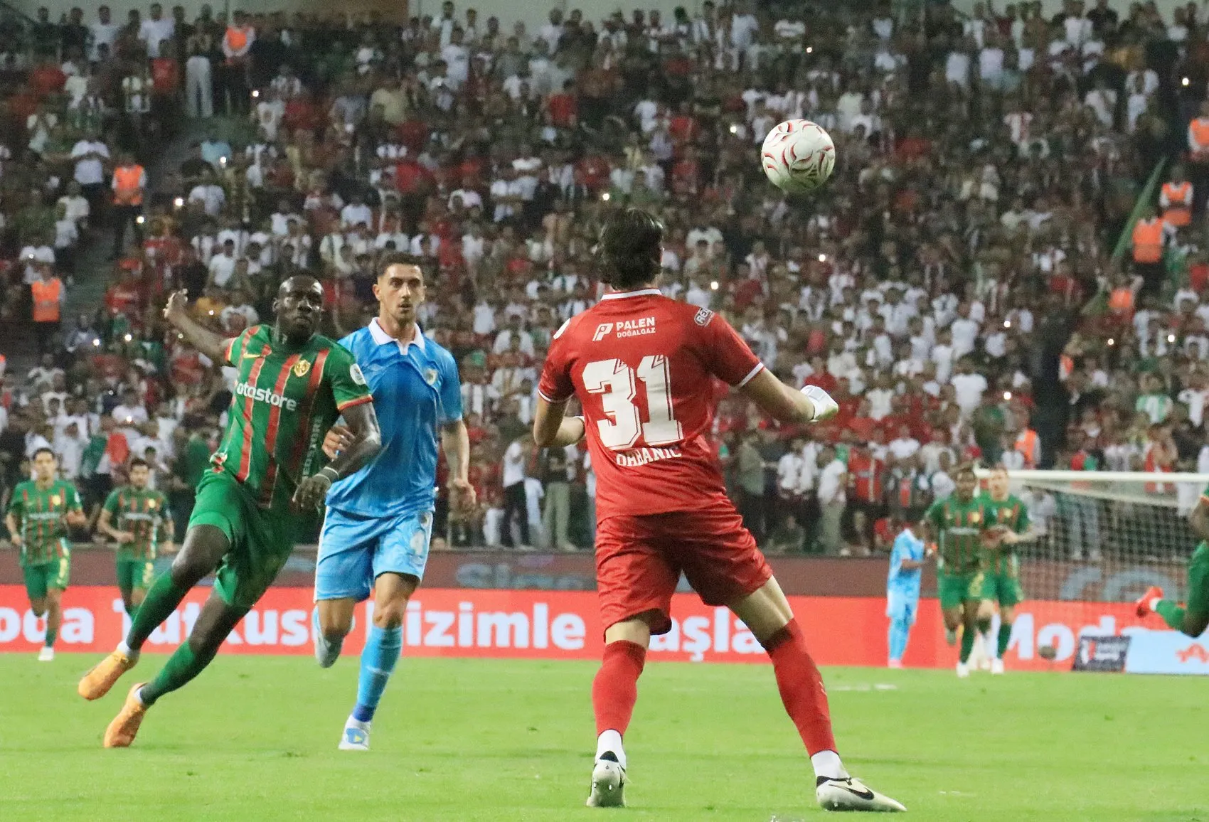 Amedspor ve Erzurumspor karşılaşmasından kareler