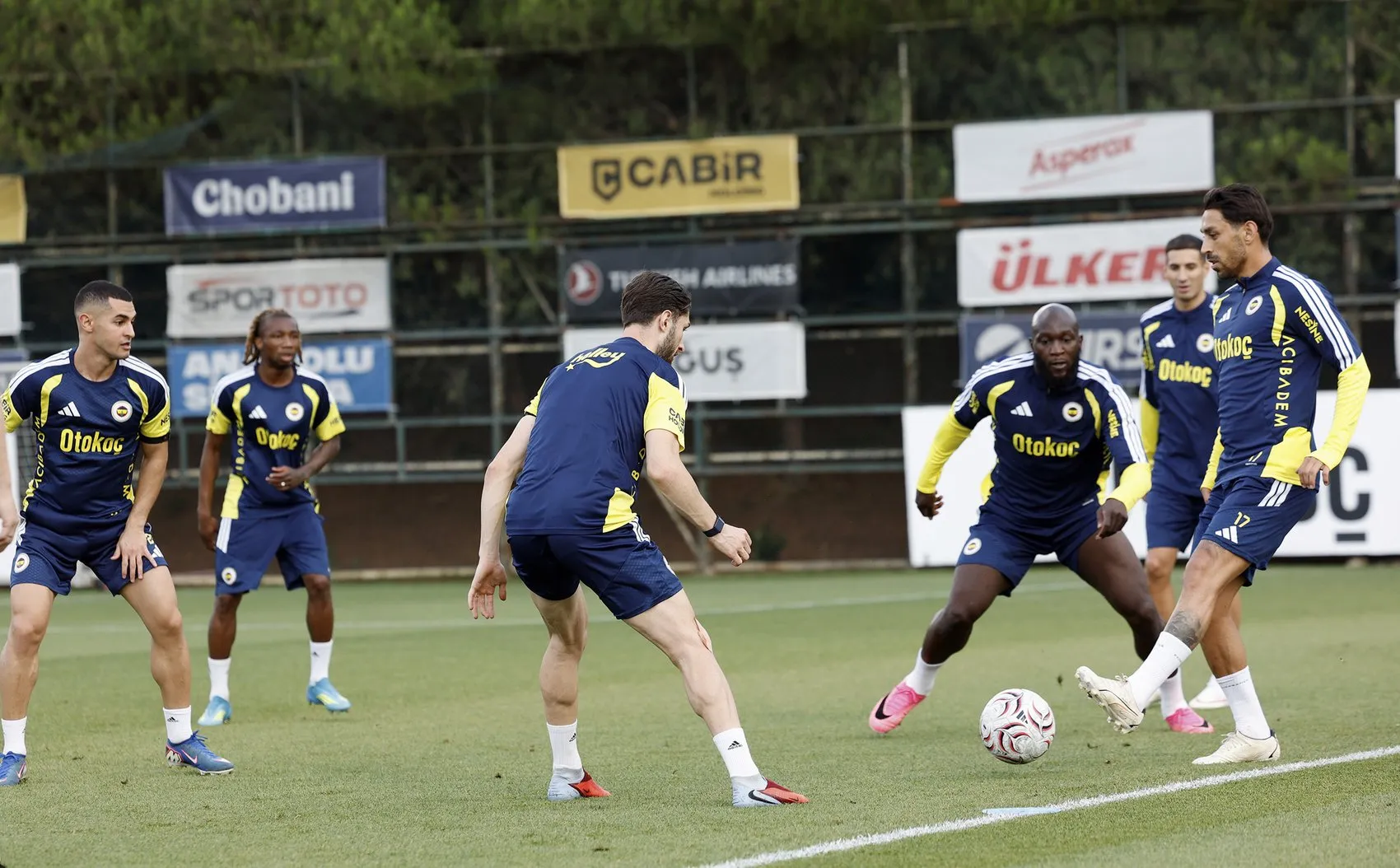 İstanbul'da Fenerbahçe'nin Samsunspor mesaisi Can Bartu'da sürdü