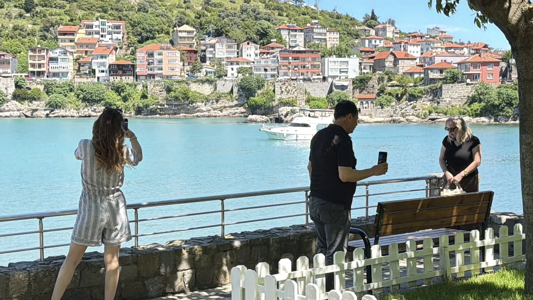 Nüfusu 6 bin 600 olan Amasra, 8 ayda 1 milyon misafir ağırladı