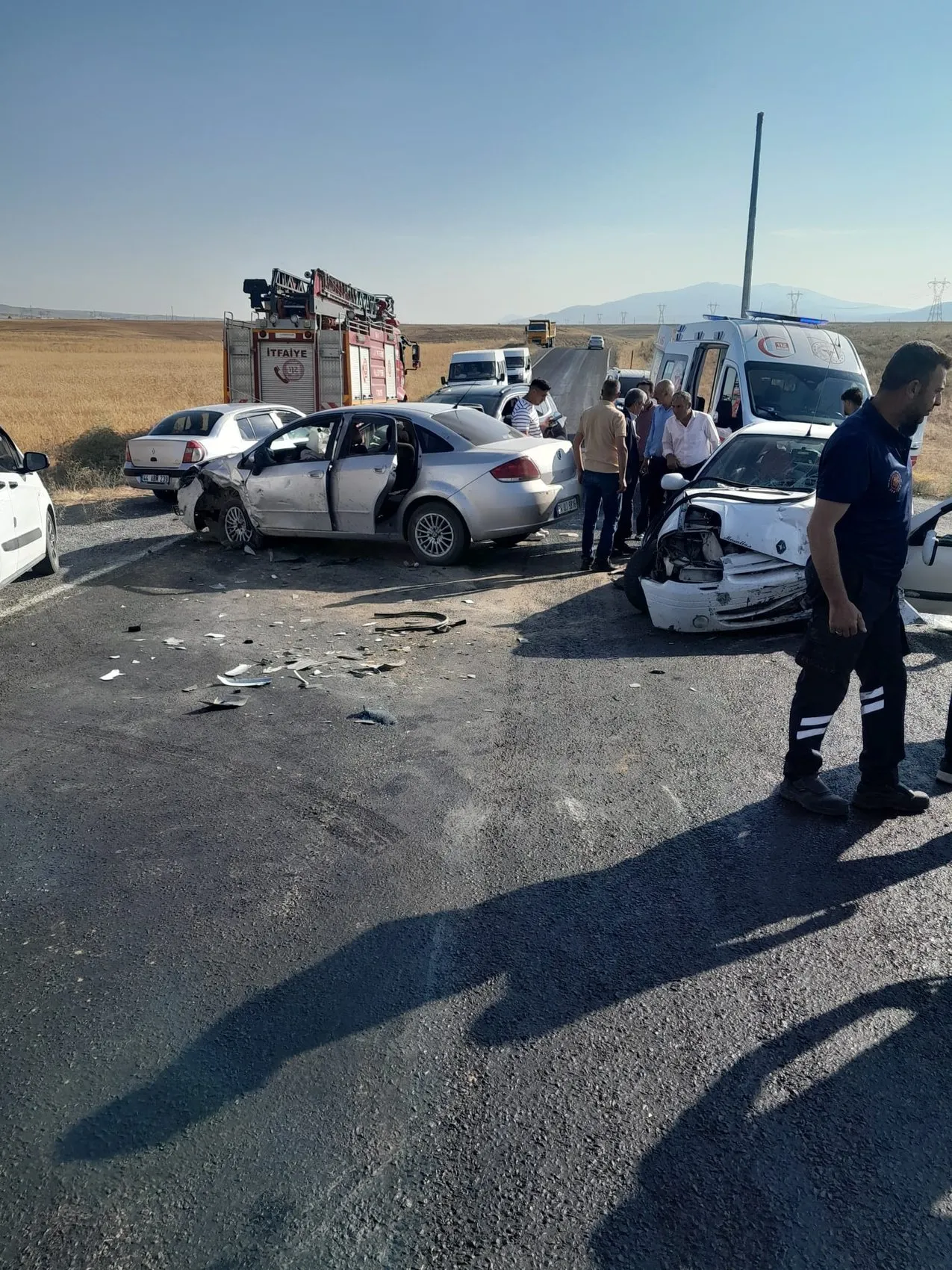 Van'da sabah trafiğinde ağır kaza 7 kişi hastaneye kaldırıldı