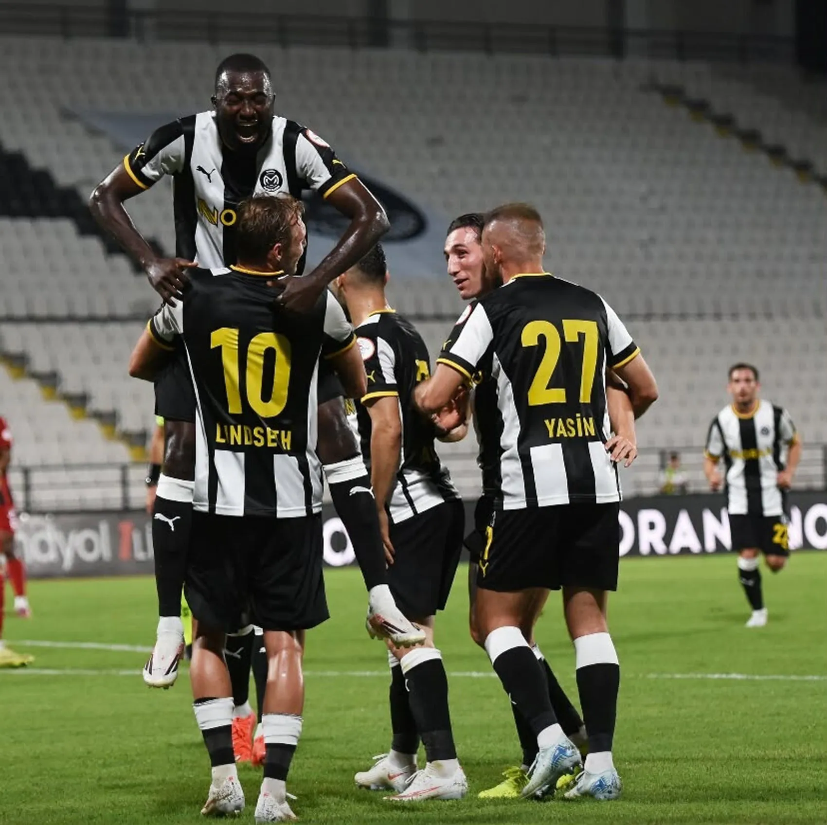 Manisa FK ligde kayıpsız ilerliyor