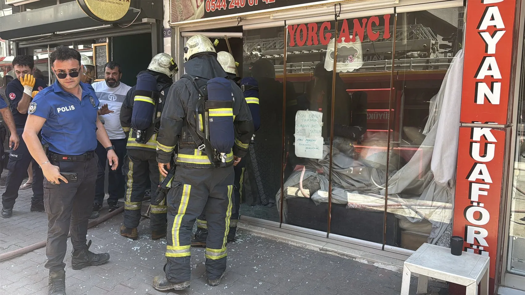 Antalya’da basit bir kaynak çalışması 4 katlı binayı yangın yerine çevirdi