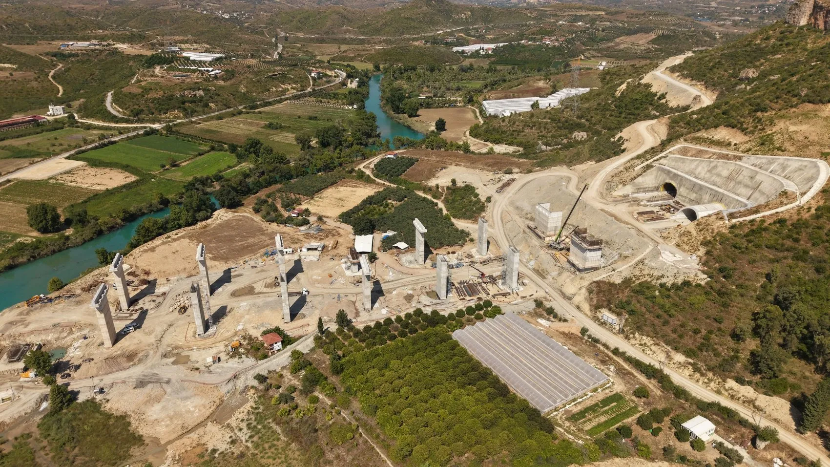Antalya-Alanya Otoyolu yüzde 30'u geçti, seyahat 36 dakikaya düşecek