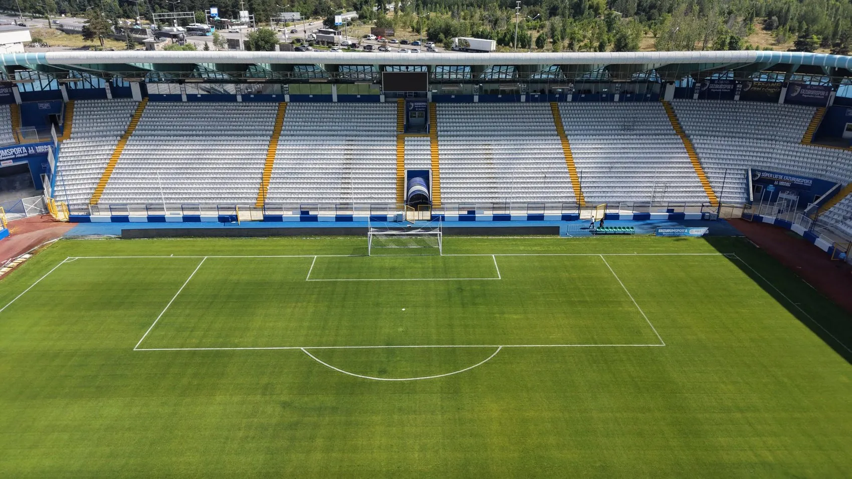Erzurum Kazım Karabekir Stadyumu taraftarına kavuşuyor
