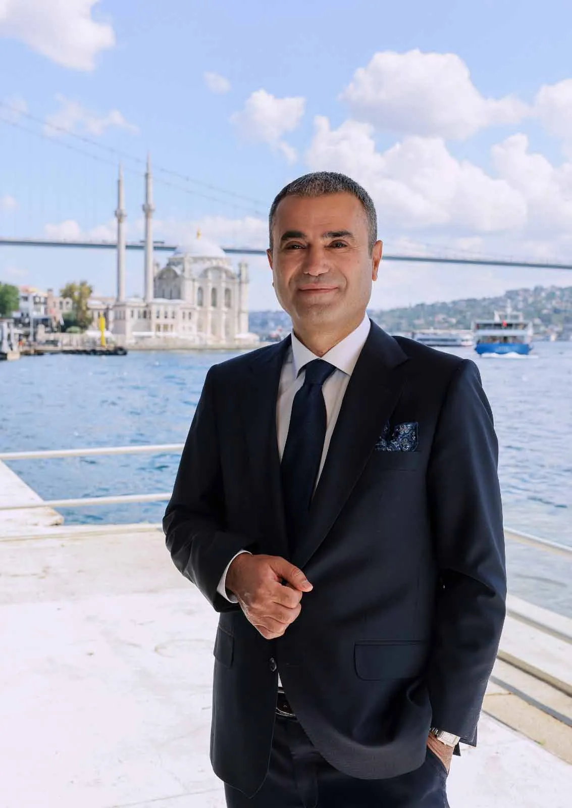 Uzak Şehir dizisine yılın en iyisi ödülü verildi