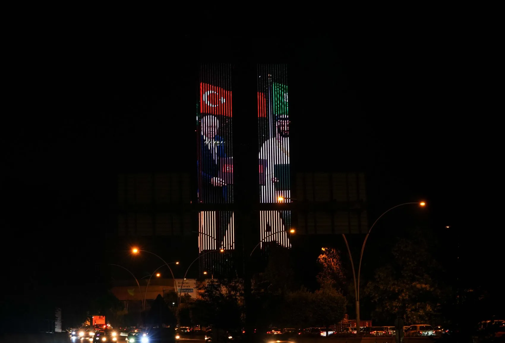 İstanbul ve Ankara’nın simgeleri Mekke Anlaşması için ışıklandırıldı