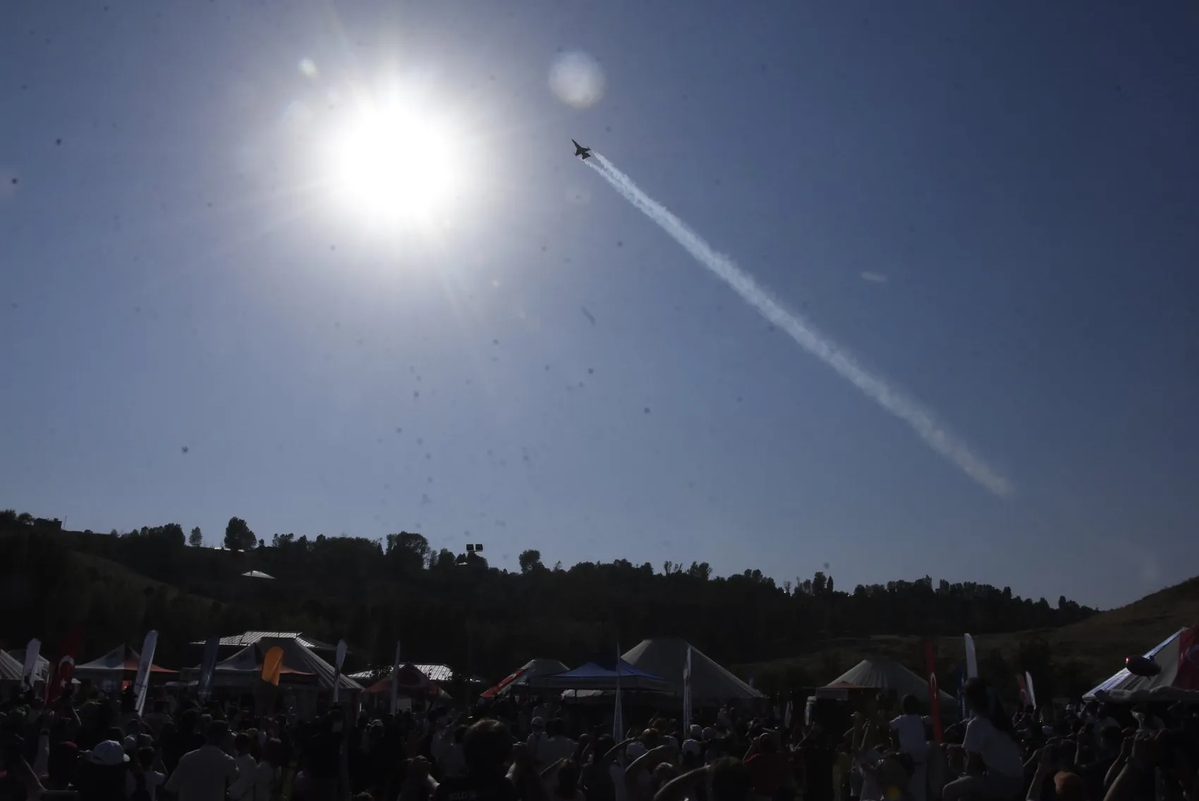 Ahlat semalarında gösteri uçuşu F-16'lar izleyenlere unutulmaz anlar yaşattı