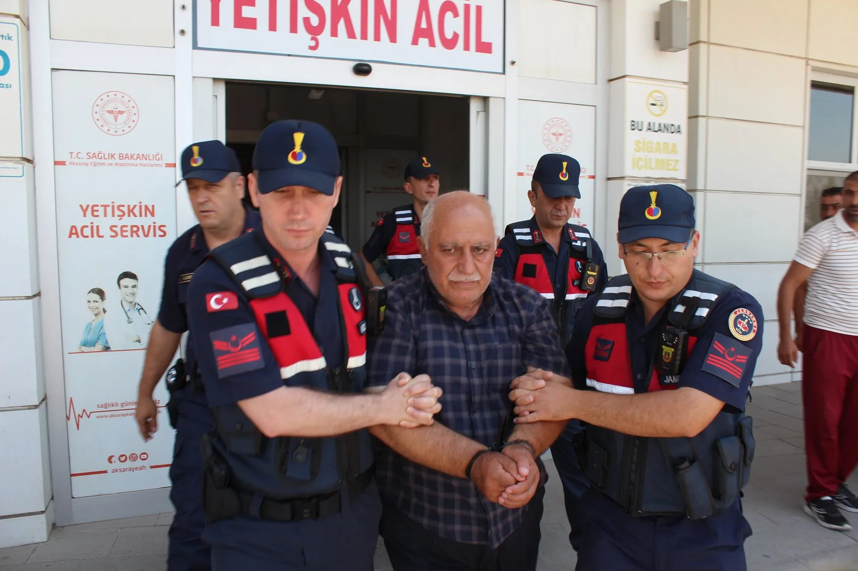 Aksaray'daki çifte cinayetin zanlısı saklandığı adreste kıskıvrak yakalandı