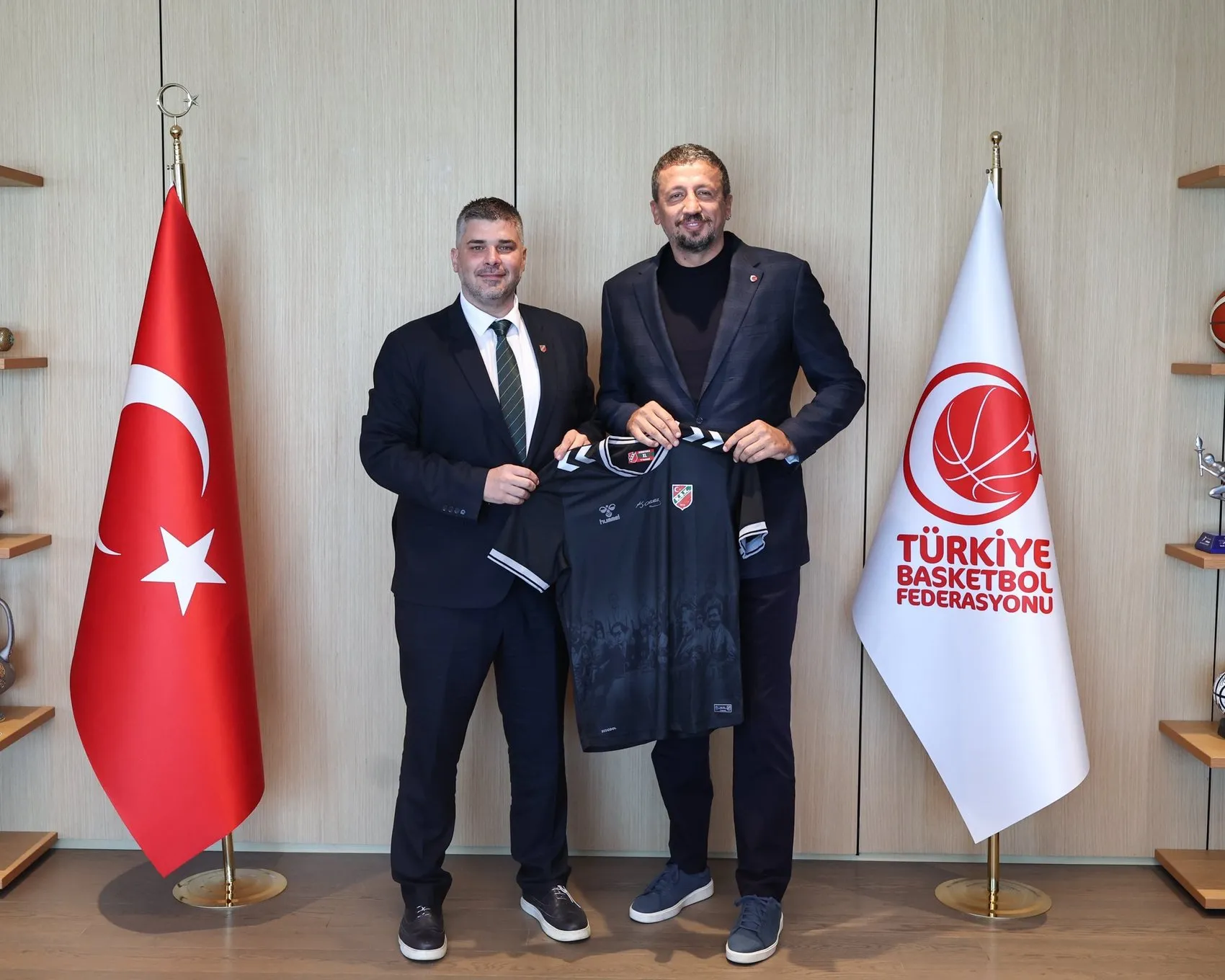 Karşıyaka potaya ABD’li forvet takviyesi yaptı