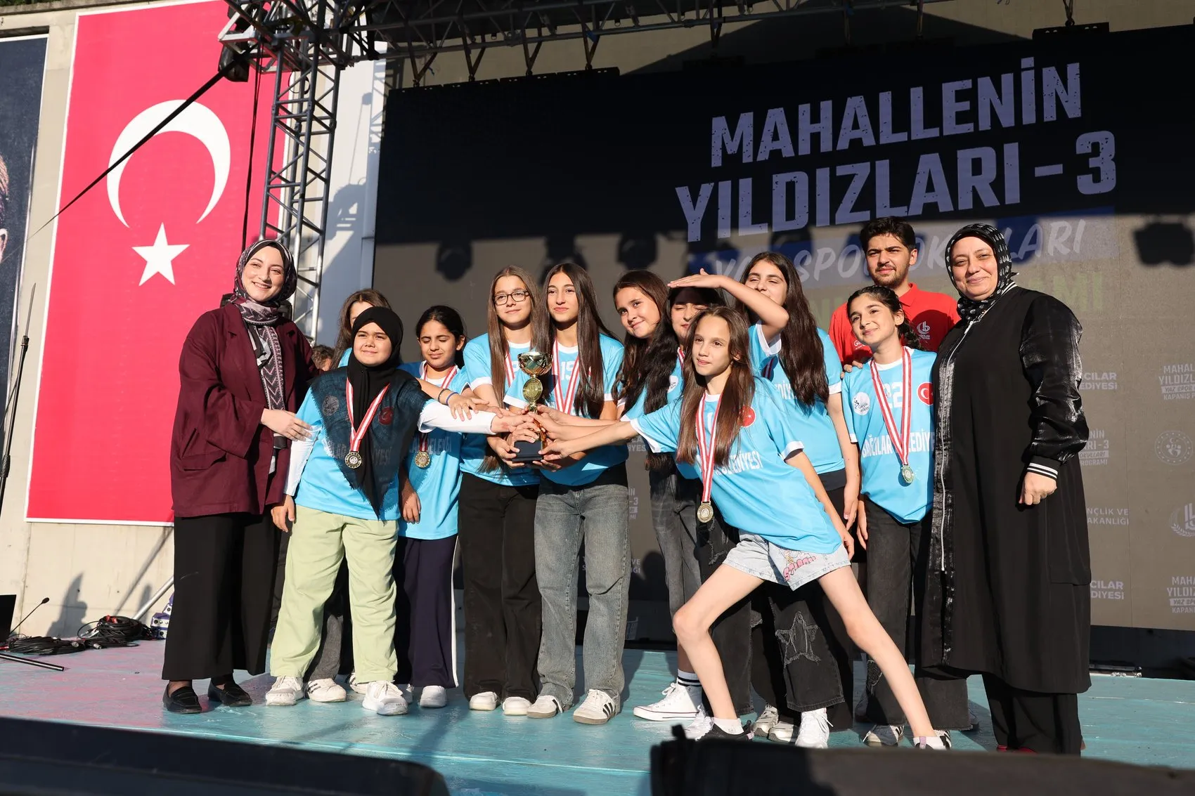 Bağcılar’da Yaz Spor Okulları Kupa Töreniyle Sona Erdi