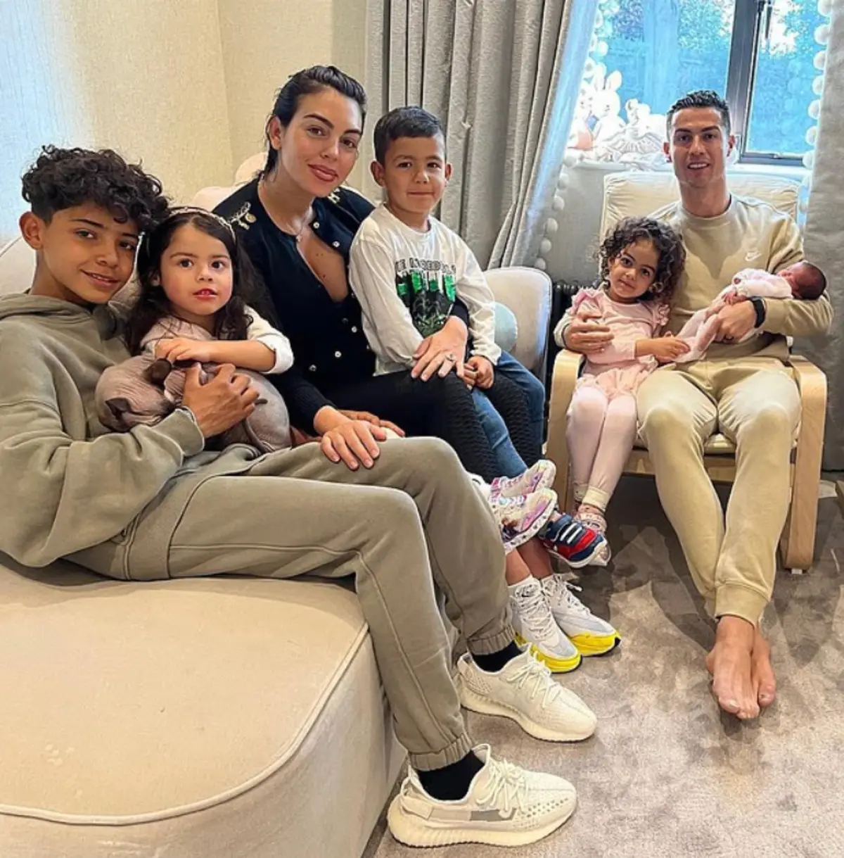 Cristiano Ronaldo ve Georgina Rodriguez evlendi! Alyanslarını paylaştı 1