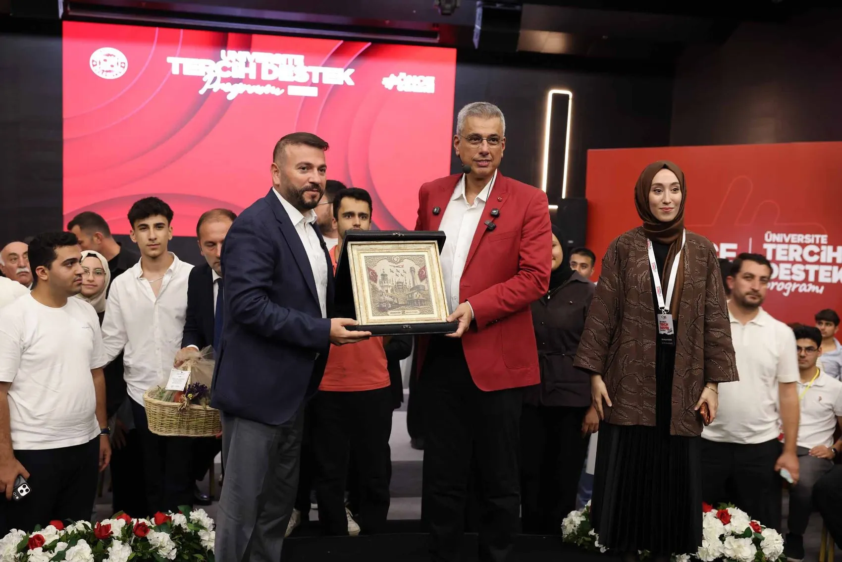 Gençler geleceğini bakanlarla planlıyor