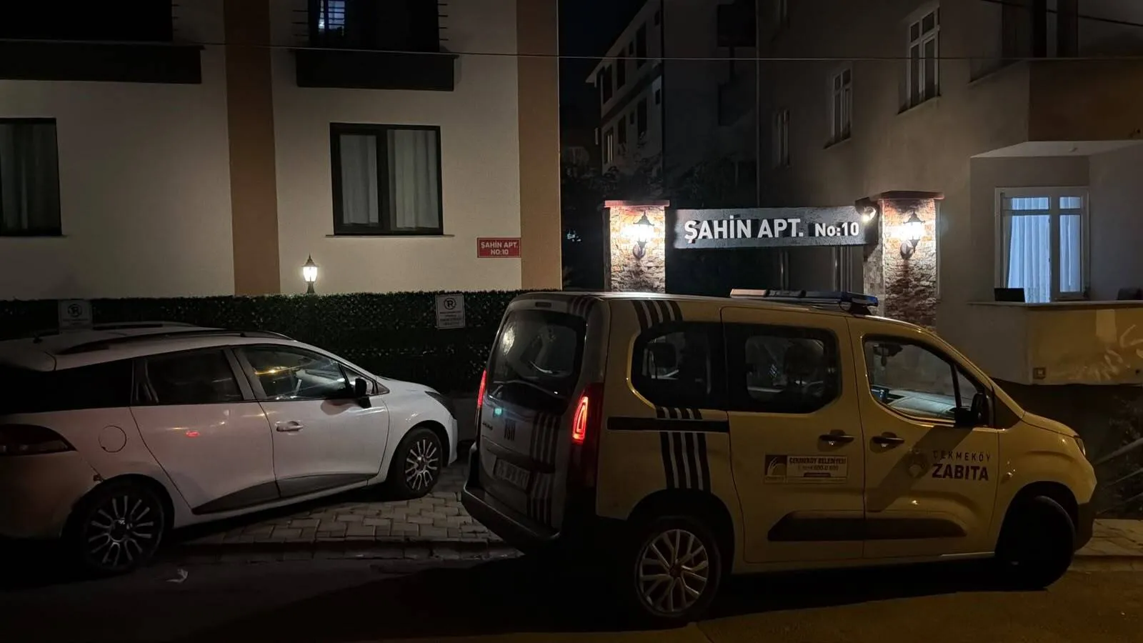 Çekmeköy'de korkutan çökme Bir bina tahliye edildi