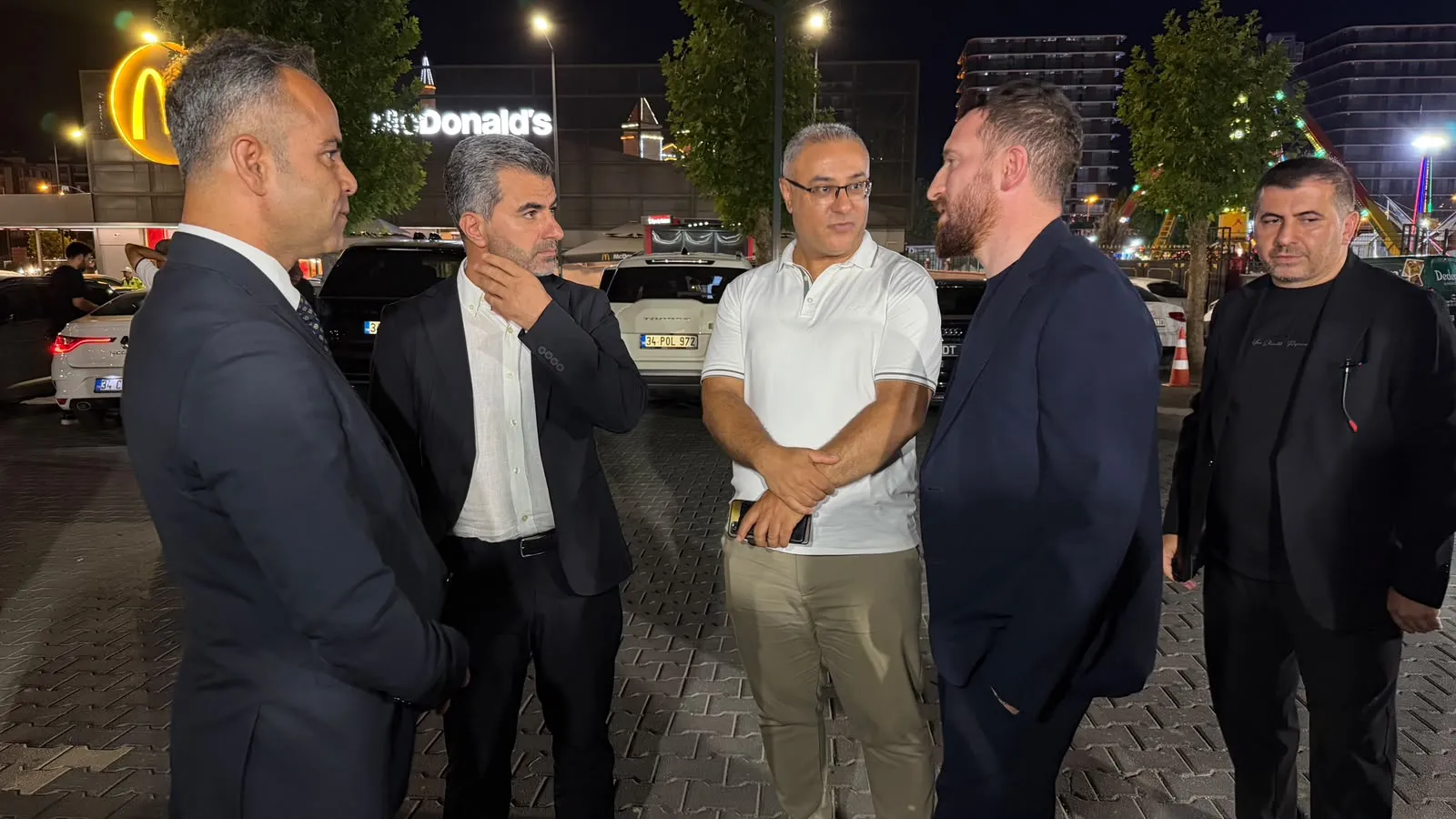 Amedspor ve Erzurumspor karşılaşma öncesi sahayı değil dostluğu seçti