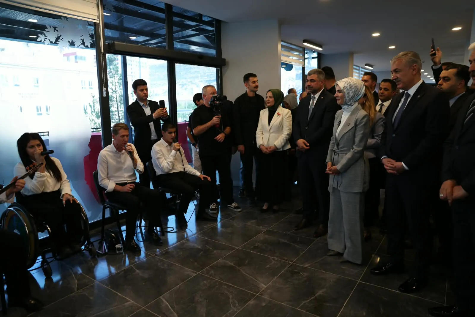 Mardin'de Bakan Göktaş'tan kadın ve aile merkezlerine tam destek