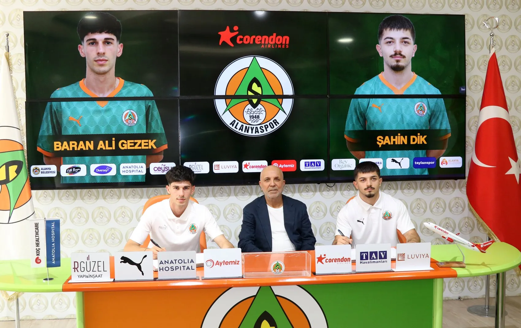 Alanyaspor rotayı genç yeteneklere çevirdi