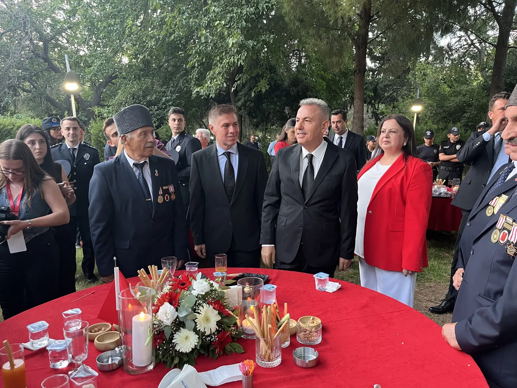 İzmir'de 30 Ağustos coşkusu: Vali Elban'dan kararlılık mesajı