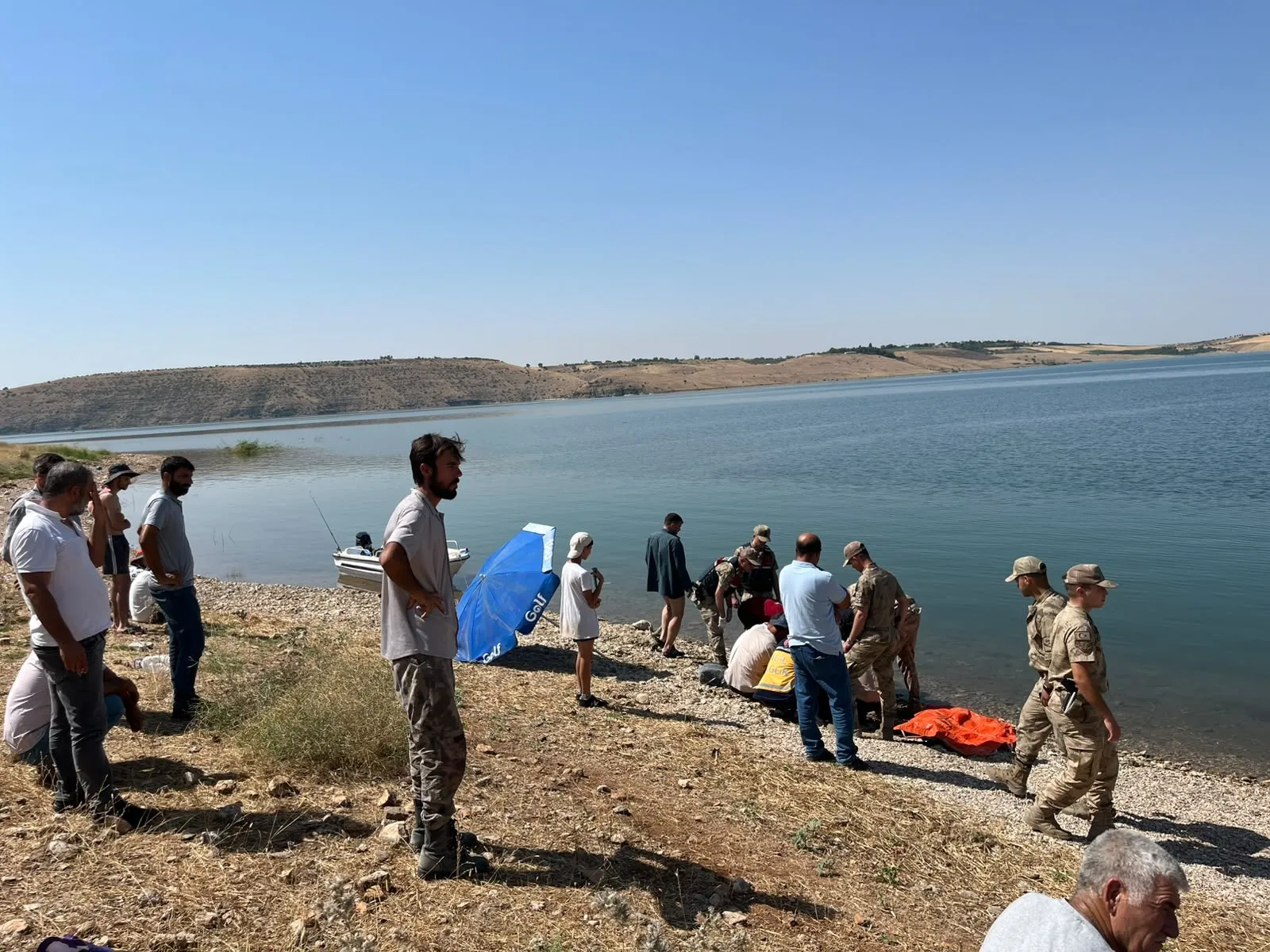 Fırat Nehri serinlemek isteyen iki kişiye mezar oldu