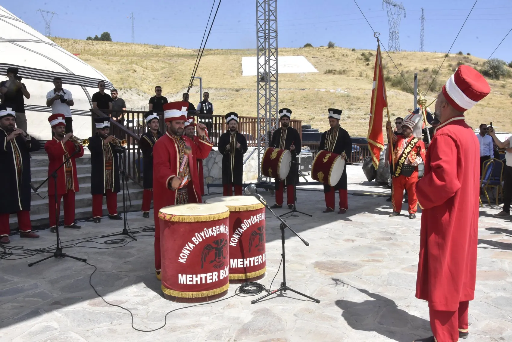 Ahlat'ta Malazgirt coşkusu başladı, kabine salı günü burada