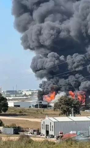 Gebze’de deponun alevleri yan tarafa sıçradı
