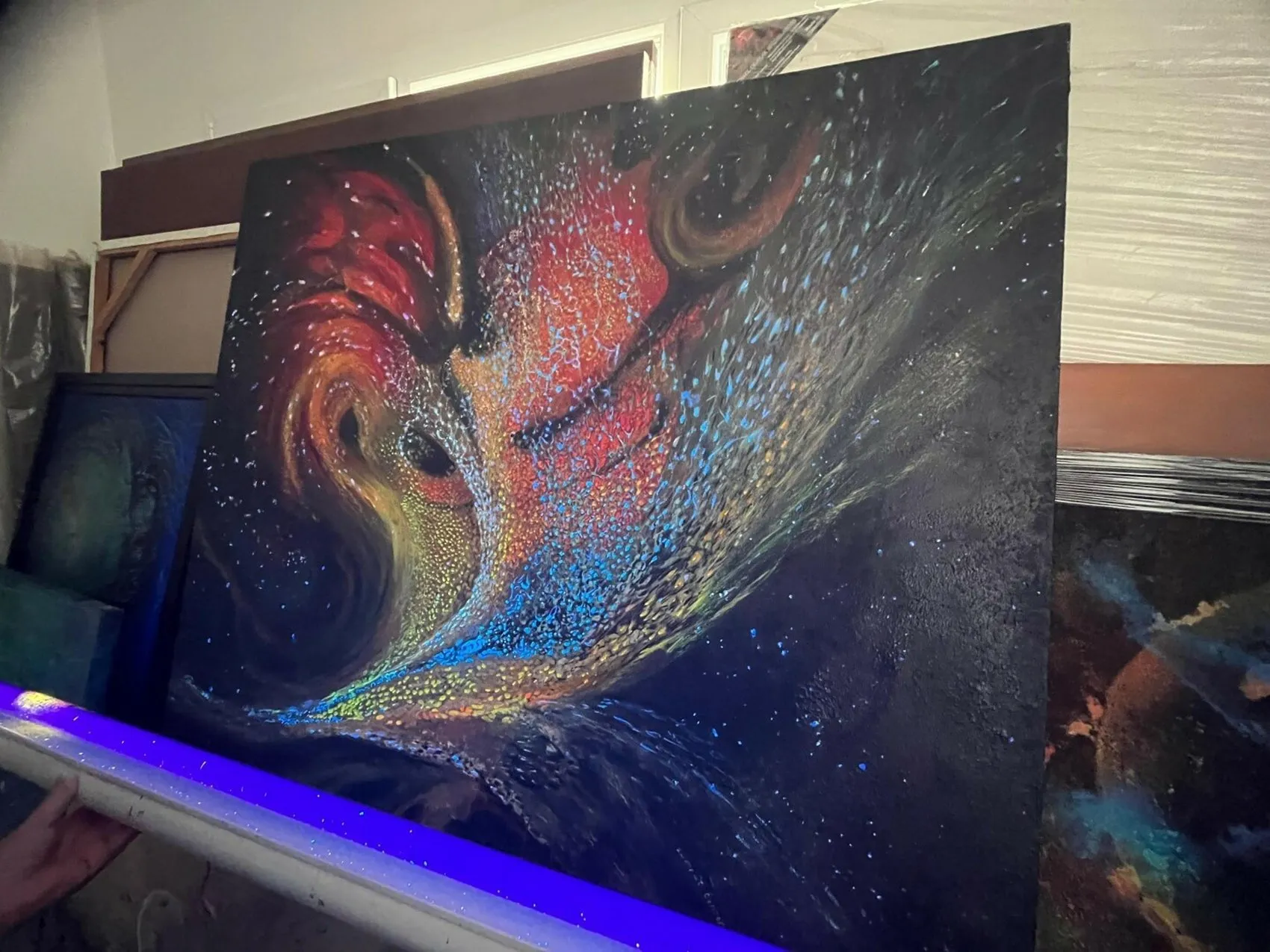 Emekli öğretmenin bahçesi sanat eserlerine dönüştü