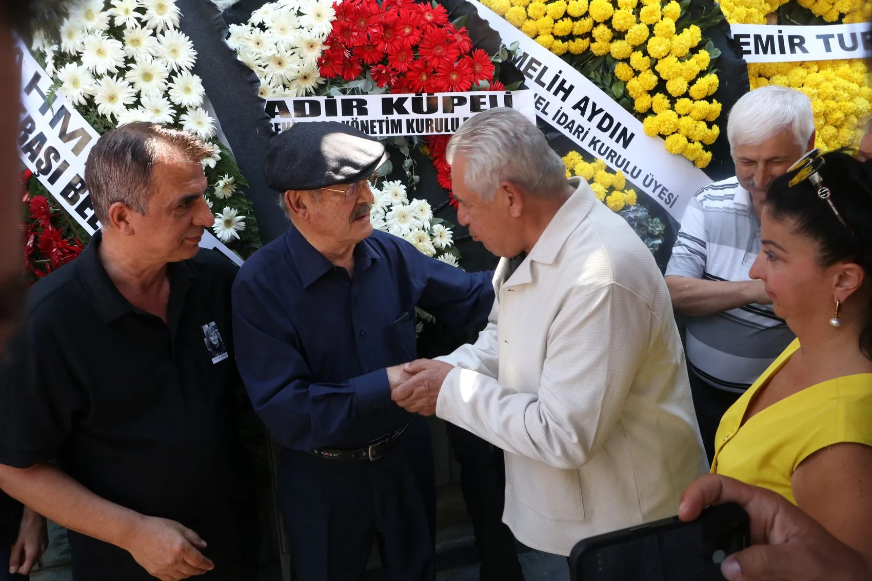 Özgür Özel Eskişehir'de acılı gününde Büyükerşen'i yalnız bırakmadı