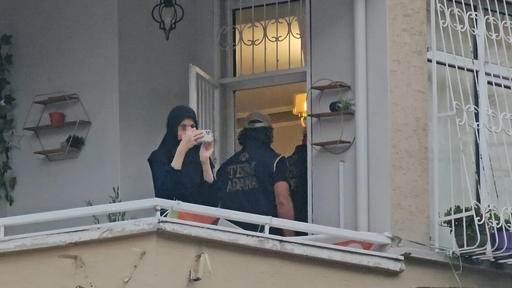 Adana'da Furkan Vakfı operasyonu Alparslan Kuytul gözaltına alındı