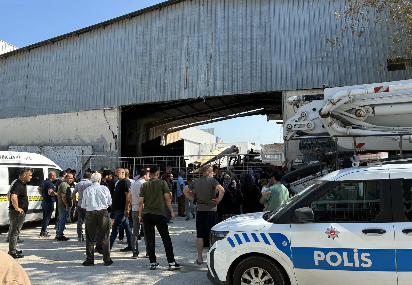 Antalya'da sanayi sitesinde şüpheli ölüm