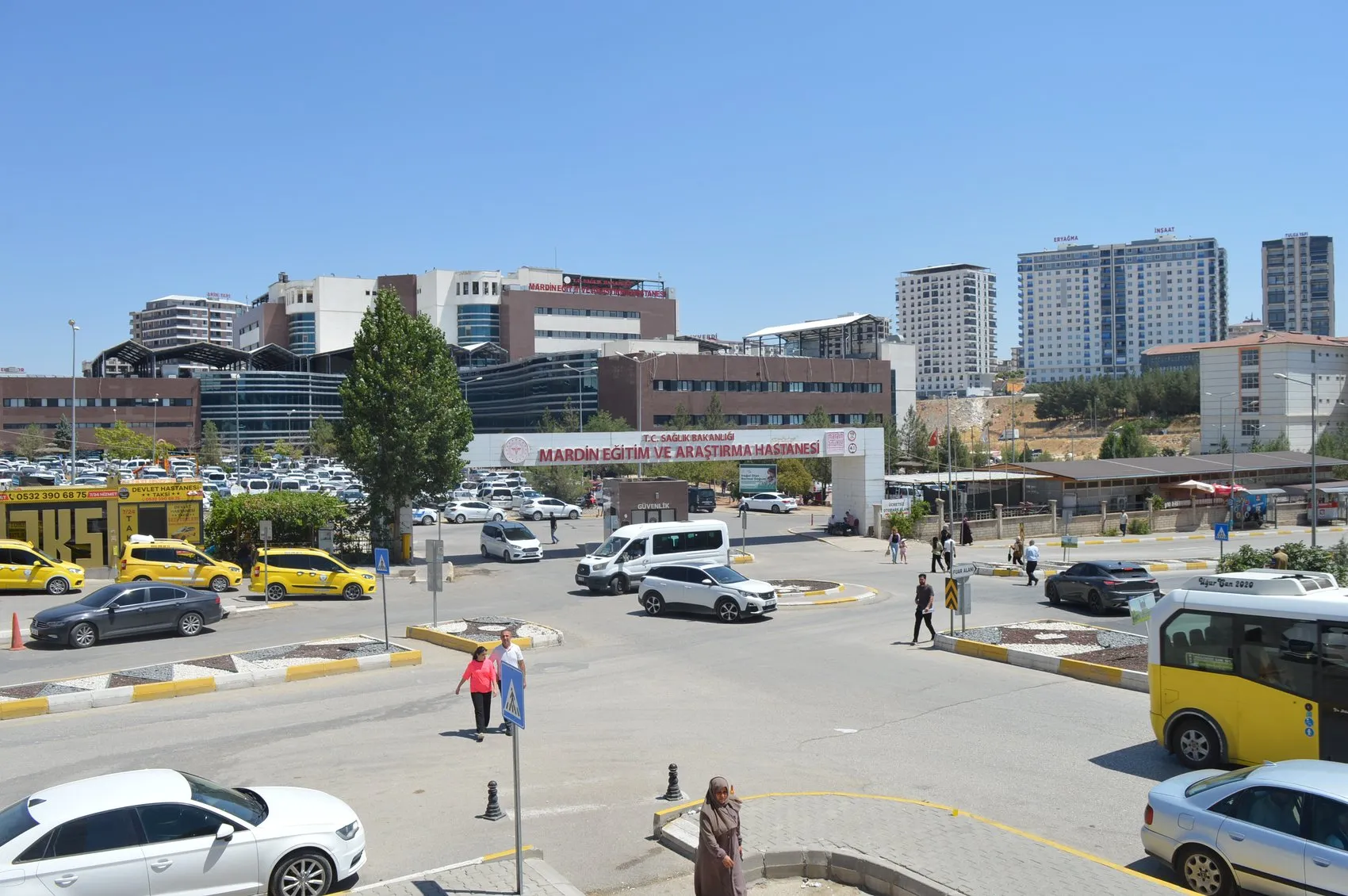 Park halindeki araçlar çocuklar için ölüm tuzağına dönüşüyor