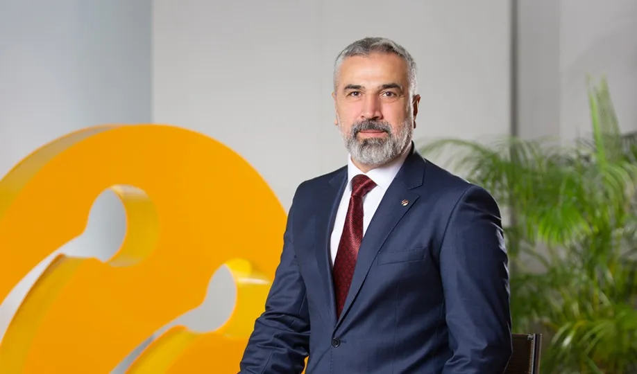 Turkcell 252 gence kapılarını açtı
