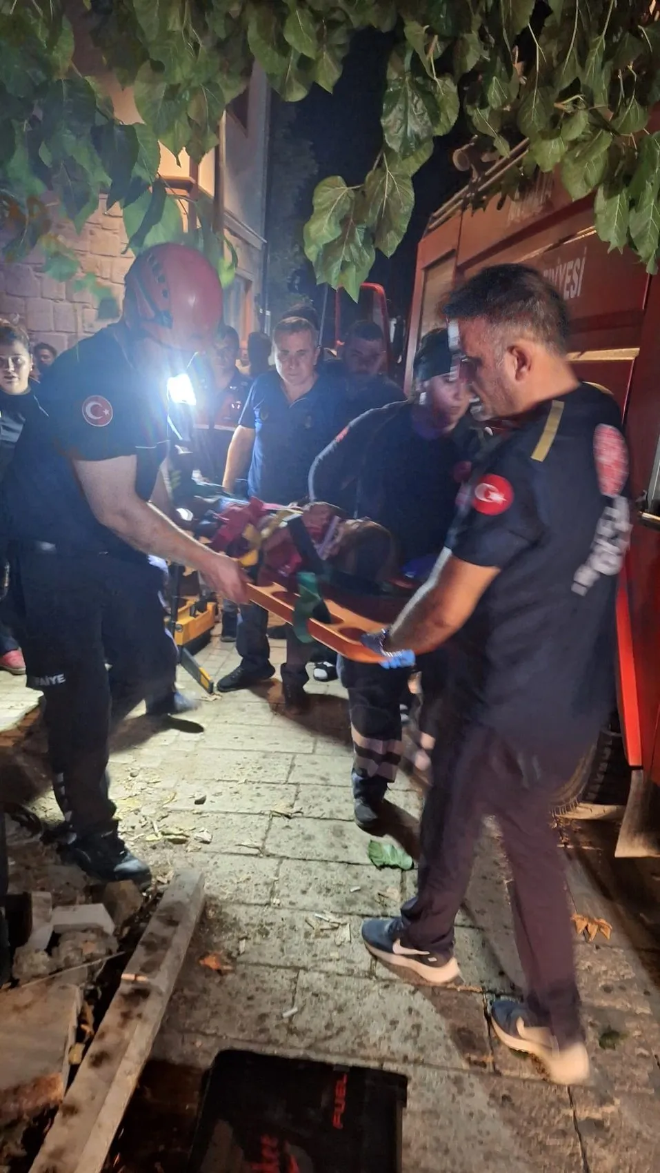 Antalya'da küçük çocuk açık kuyuya düştü