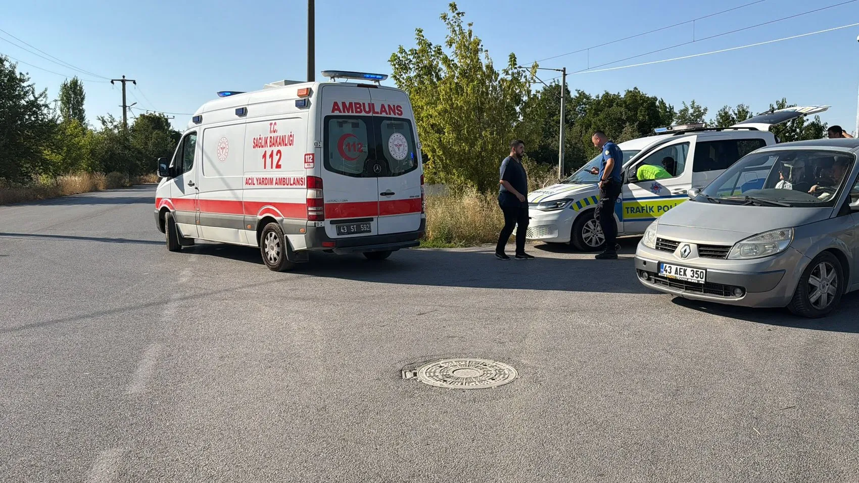 Kütahya’da kontrolden çıkan otomobil su kanalına uçtu