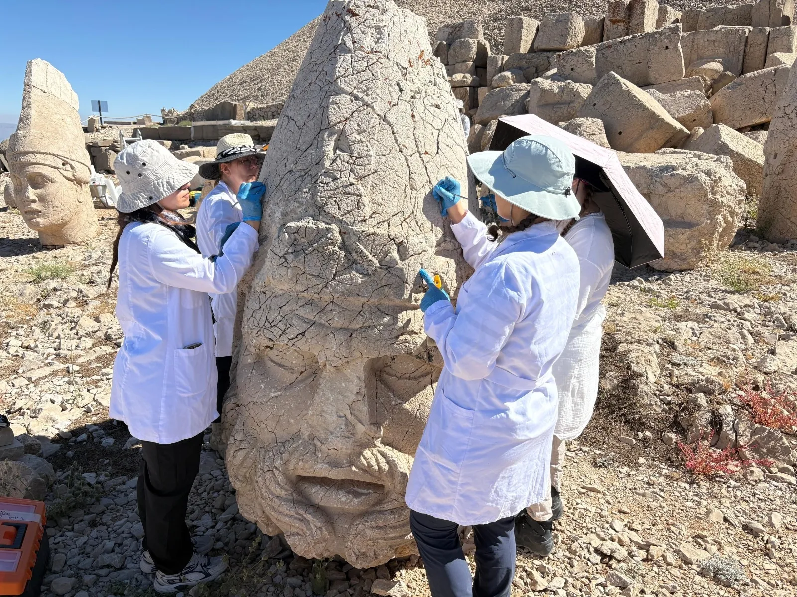 Nemrut Dağı heykelleri nanoteknoloji ile zamana karşı korunuyor