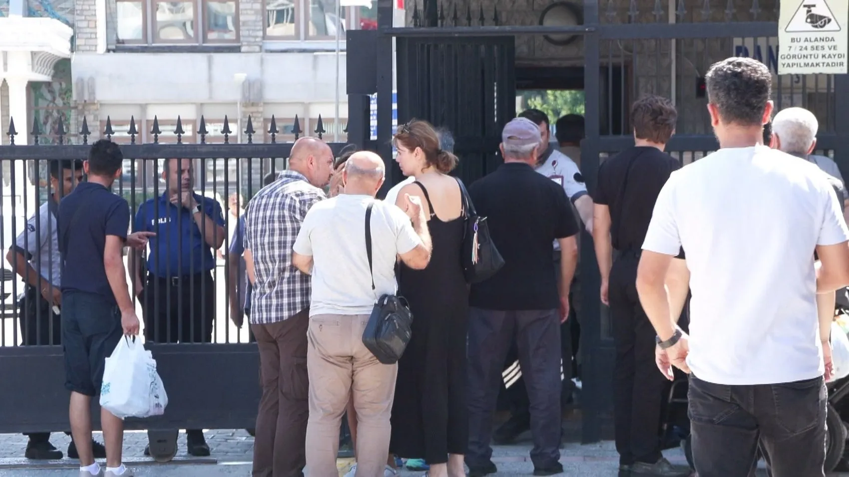 Küçükçekmece'deki feci kazada ölen polis memurunun cenazesi teslim alındı