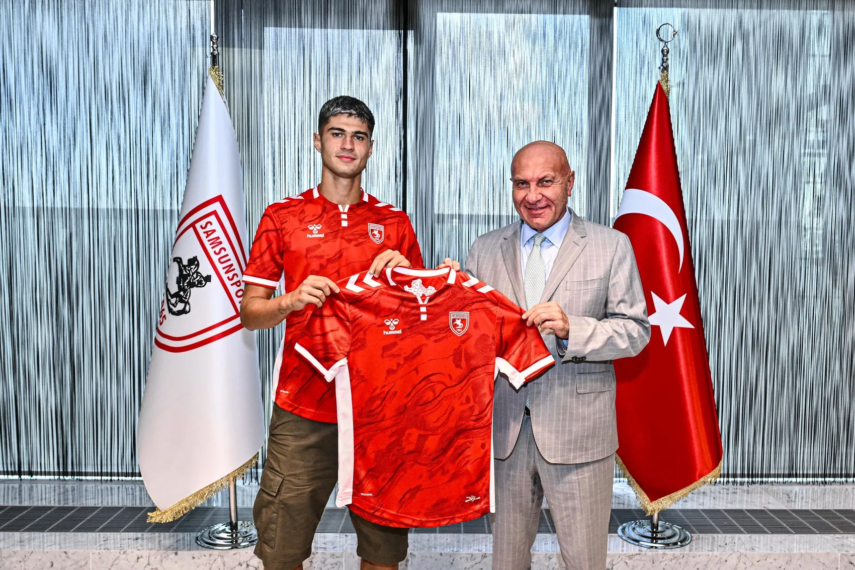 Samsunspor İtalyan savunmacı Gabriele Guarino ile anlaştı