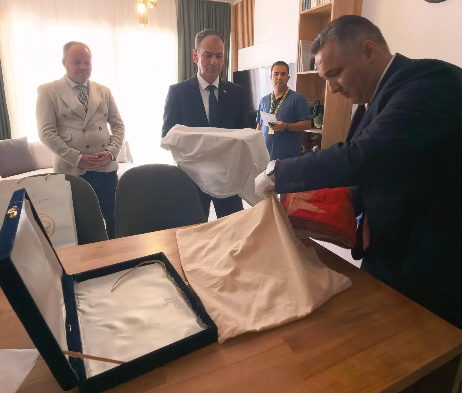 Kıbrıs Harekatı'nın tarihi bayrağı yeniden gün yüzüne çıkıyor