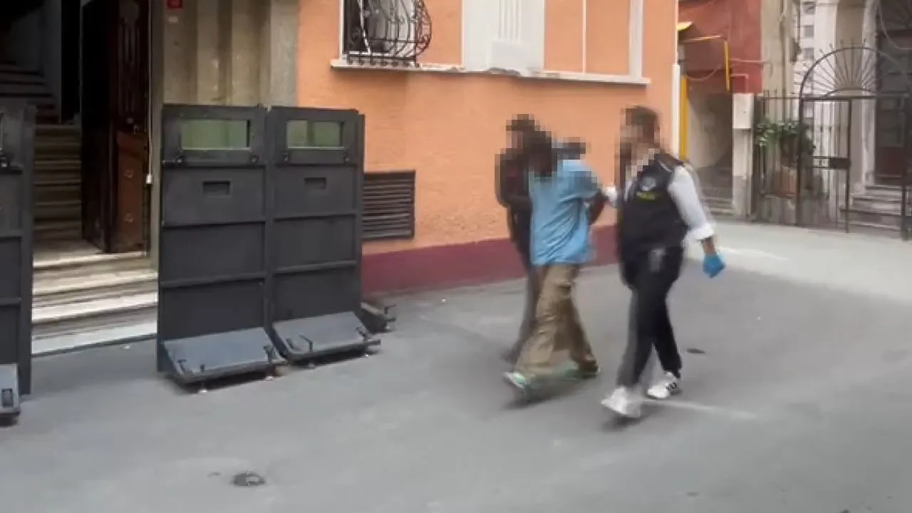 Beyoğlu’nda çanta hırsızına polis operasyonu