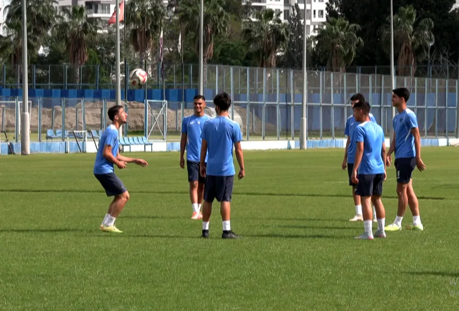 Futbolda kafa topları beyin sağlığını tehdit ediyor