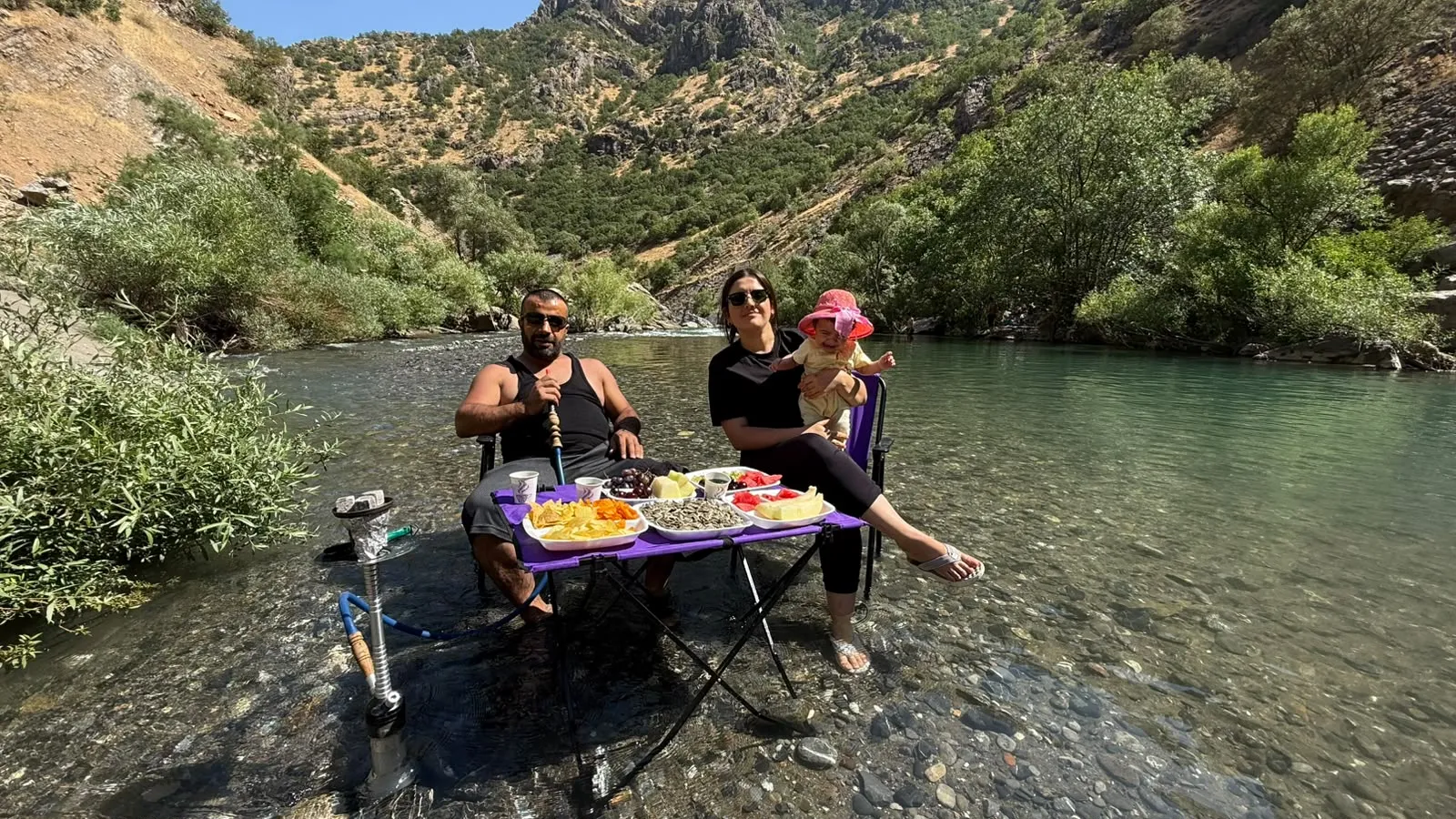 Hakkari’nin saklı cenneti Şine Deresi piknikçileri ağırlıyor